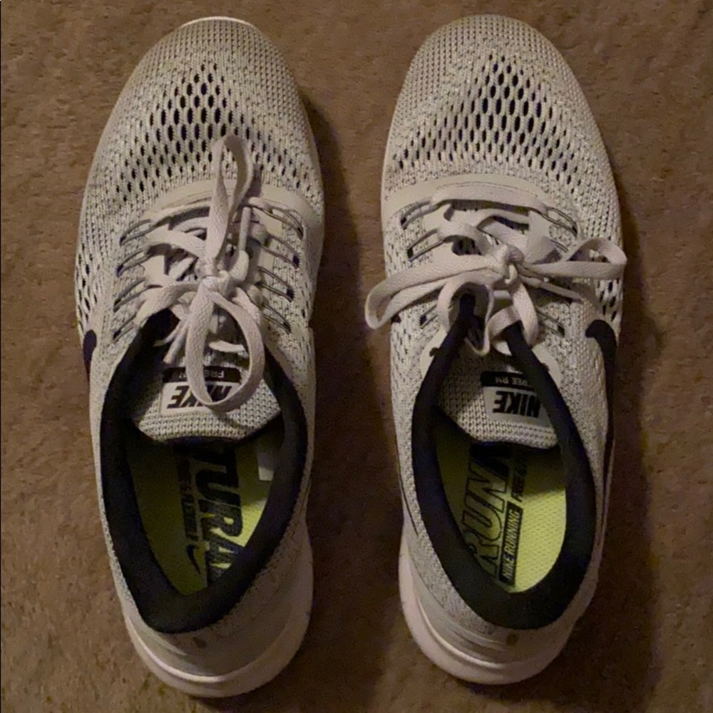 Nike Free RN Sneakers